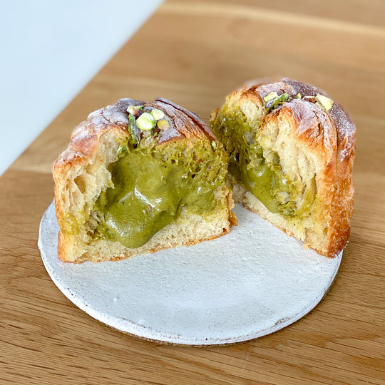 Pistachio Cruffin Box of 6 SAINTJEAN